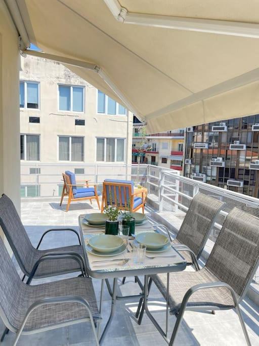 Domus City Apartment With Wonderful Balcony Salonicco Esterno foto