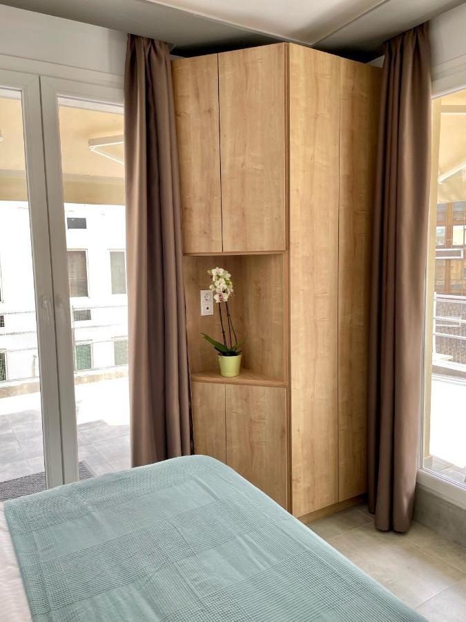 Domus City Apartment With Wonderful Balcony Salonicco Esterno foto